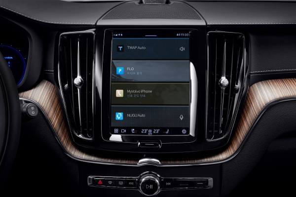 신형 XC60에 탑재된 SKT 인포테인먼트 서비스 구동 화면. ⓒ 볼보자동차코리아