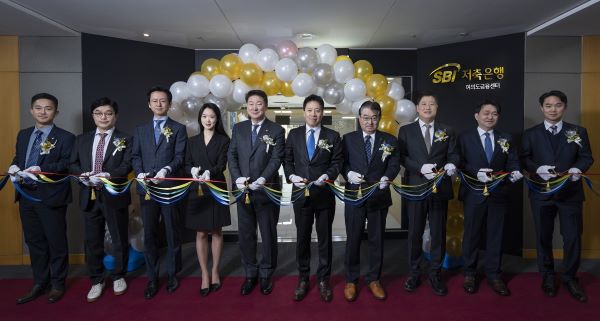 SBI저축은행이 개인·기업 등 종합금융서비스를 제공하는 여의도 금융센터와 강남 금융센터를 오픈하고 본격적인 영업에 들어갔다. ⓒSBI저축은행