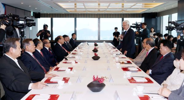 정의화 국민의힘 상임고문단 회장이 5월 20일 서울 여의도의 한 식당에서 열린 상임고문단 오찬 간담회에서 발언하고 있다. ⓒ뉴시스